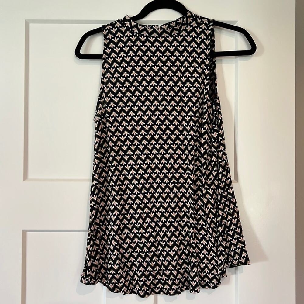 Ann Taylor Loft Keyhole Flowy Blavk Floral‎ Tank Blouse Size XS